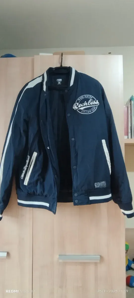 Chaqueta estilo bomber azul M.