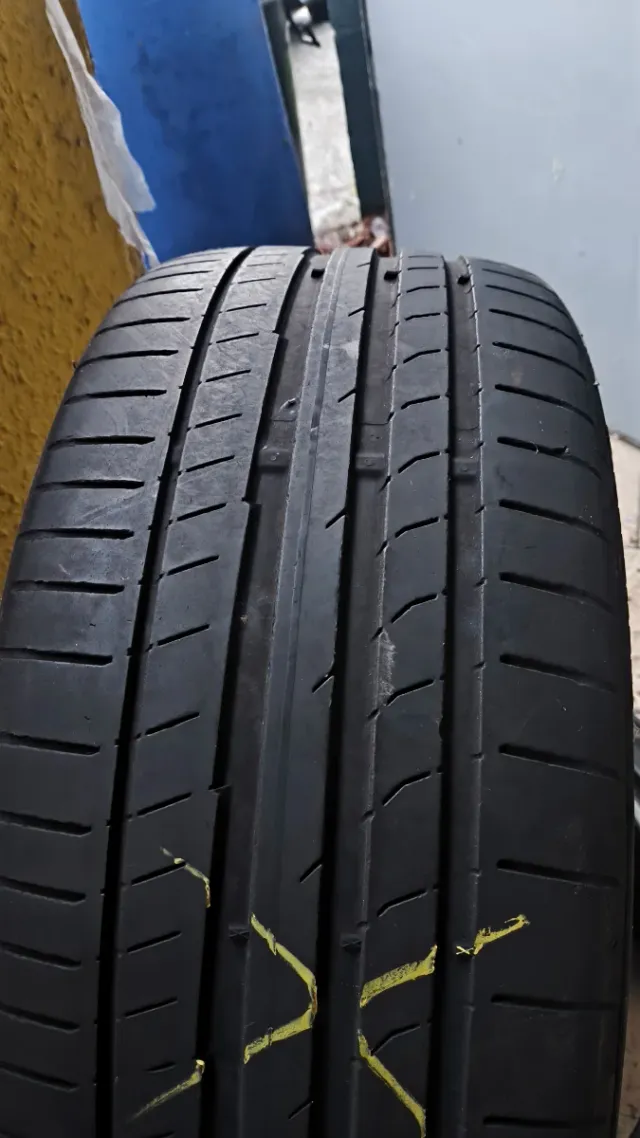 2 ud Continental Contisportcontact 225/40/18