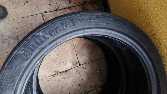 2 ud Continental Contisportcontact 225/40/18