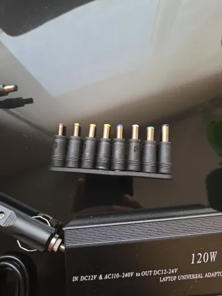 Adaptador Universal 120W Coche/Corriente