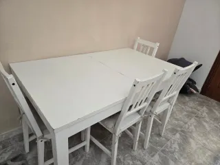 Mesa y 4 sillas madera blanca