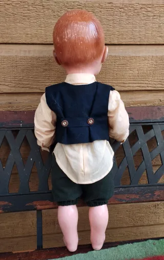 Muñeca antigua plástico muy duro años 50