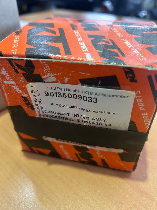 Árbol de levas KTM 90136009033