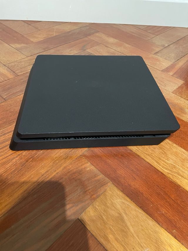 PlayStation 4 Slim 1TB en Caja Original