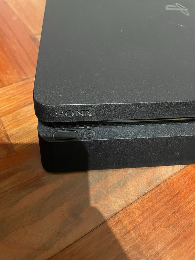 PlayStation 4 Slim 1TB en Caja Original