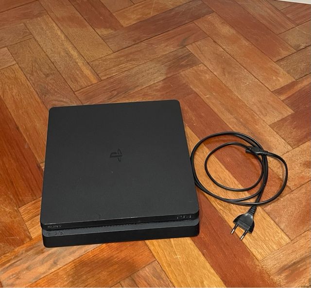 PlayStation 4 Slim 1TB en Caja Original