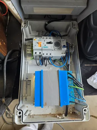 Cuadro Maniobra Piscina Tamega