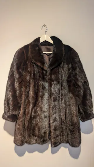 Abrigo de pelo marrón
