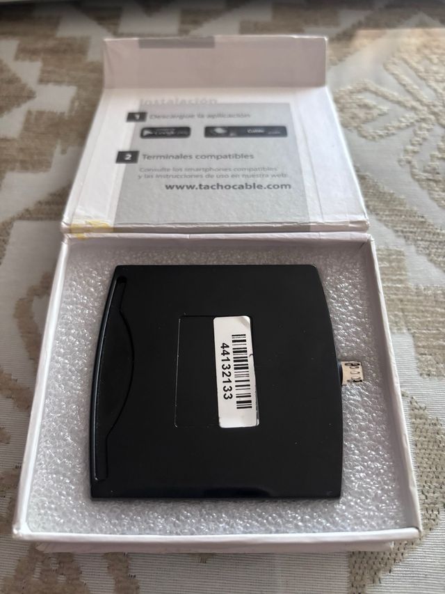 Lettore di carte e-lettore per smartphone con porta micro-USB in ottime condizioni