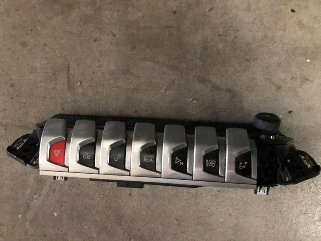 Teclas Rádio 4 Piscas Peugeot 3008 2018