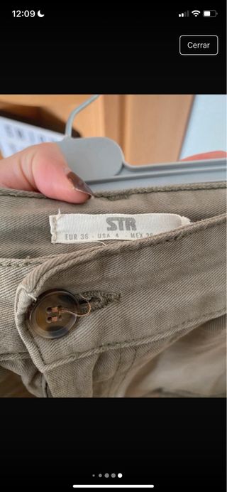 Pantalón cargo verde militar Stradivarius