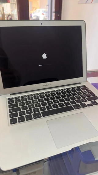 MacBook Air 2017 128GB Plata 8GB RAM