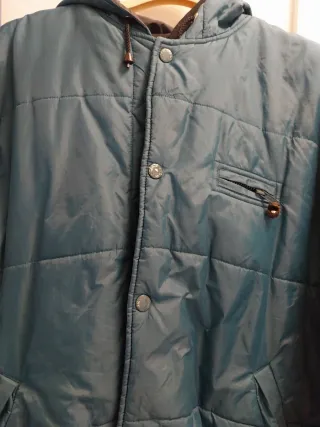 Anorak chico verdeReversible en negro