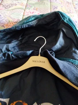 Anorak chico verdeReversible en negro