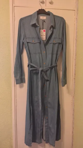 Vestido vaquero largo con cinturón