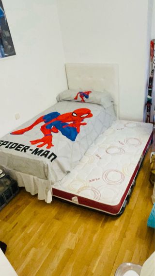 Cama nido 90cm con colchones y cabecero.