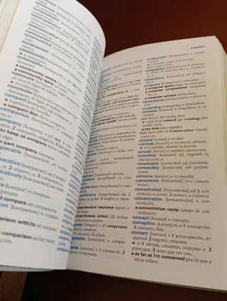 Diccionario English-Spanish/ Espanol-Ingles/ Di...