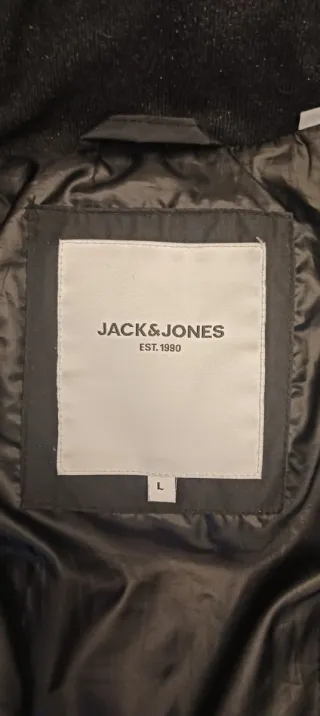 Cazadora de invierno negra