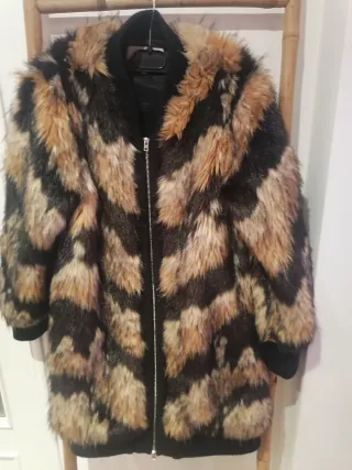 Abrigo Bimba y Lola pelo estampado