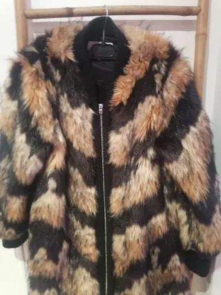 Abrigo Bimba y Lola pelo estampado