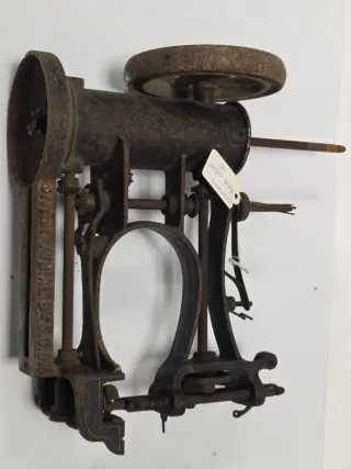 Máquina de coser Antigua Avrial Legat 1887