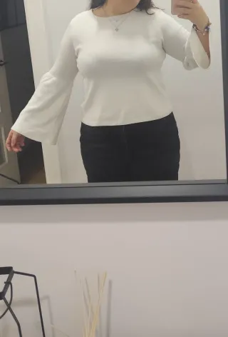 Jersey blanco mangas acampanadas