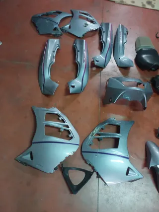 Suzuki RF600R proyecto solo circuito