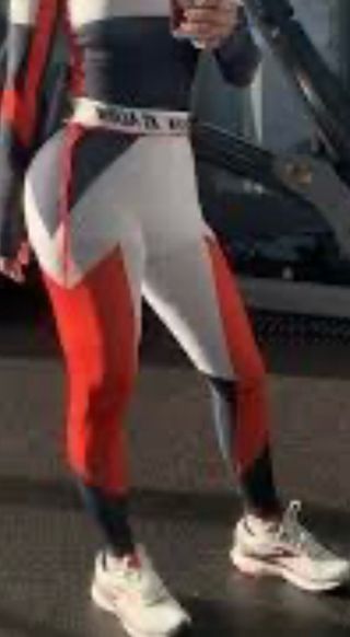 Conjunto deportivo mujer solo Bizum