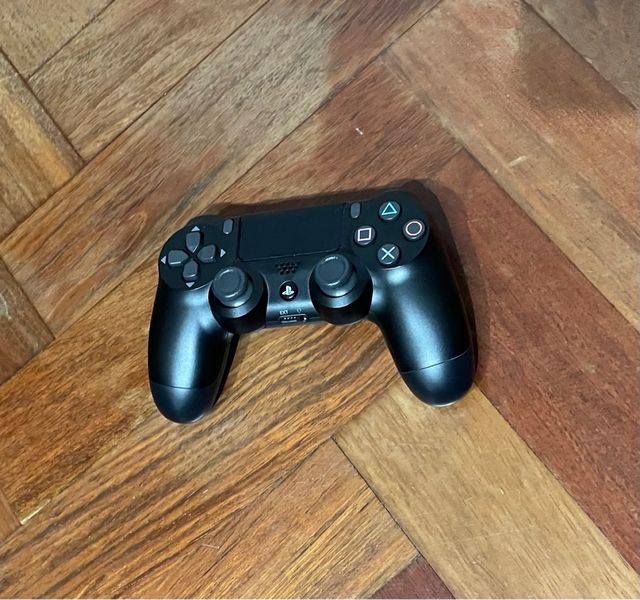 Logitech Slim Folio iPad + MANDO PLAY