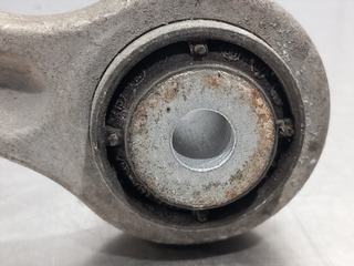 BRAZO SUSPENSION SUPERIOR TRASERO IZQUIERDO MERCE