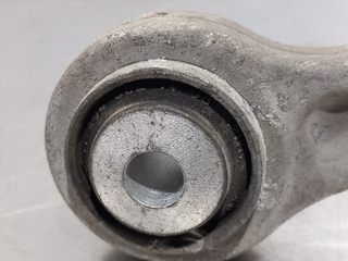 BRAZO SUSPENSION SUPERIOR TRASERO IZQUIERDO MERCE