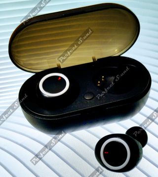 Auriculares inalámbricos (negro - blanco)