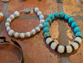 Lotto gioielli e bigiotteria + oro 18k