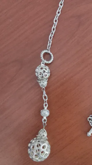 Collar mujer plateado con colgantes