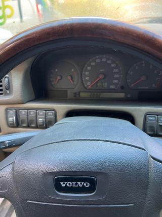 Volvo V70 2.4T cross country