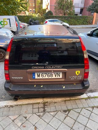 Volvo V70 2.4T cross country