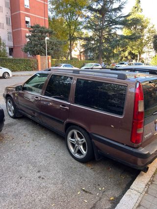 Volvo V70 2.4T cross country