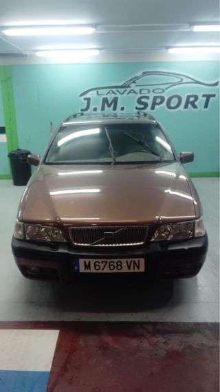 Volvo V70 2.4T cross country