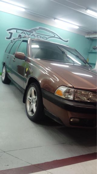 Volvo V70 2.4T cross country