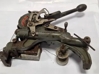 Máquina de coser sacos Pedersen Antigua