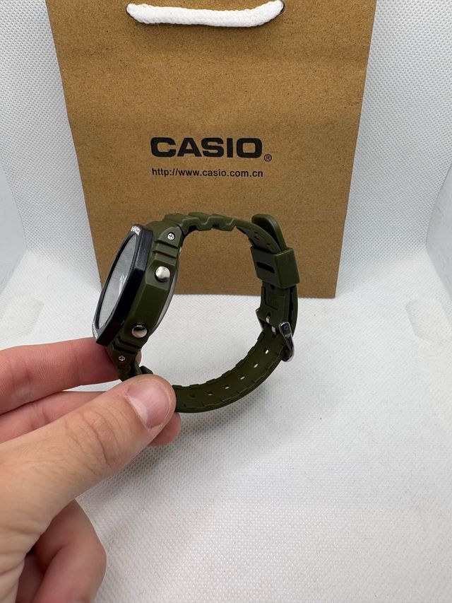 Reloj Casio G-Shock GA-2110 Verde Militar