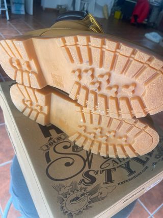 Botas estilo Salomon cordones mujer marrones