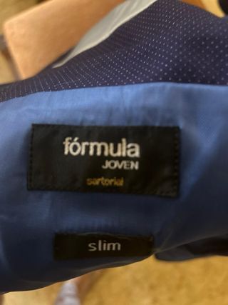 Traje de caballero azul