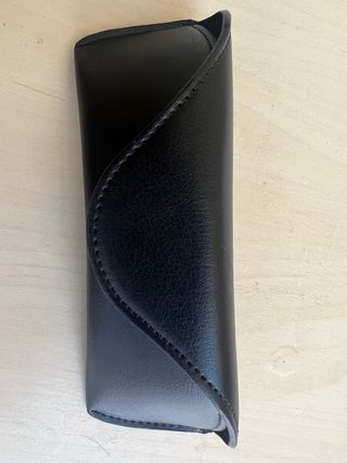 Gafas de sol Loewe rosas y moradas