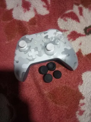 Mando Xbox One Camuflaje Gris/Blanco