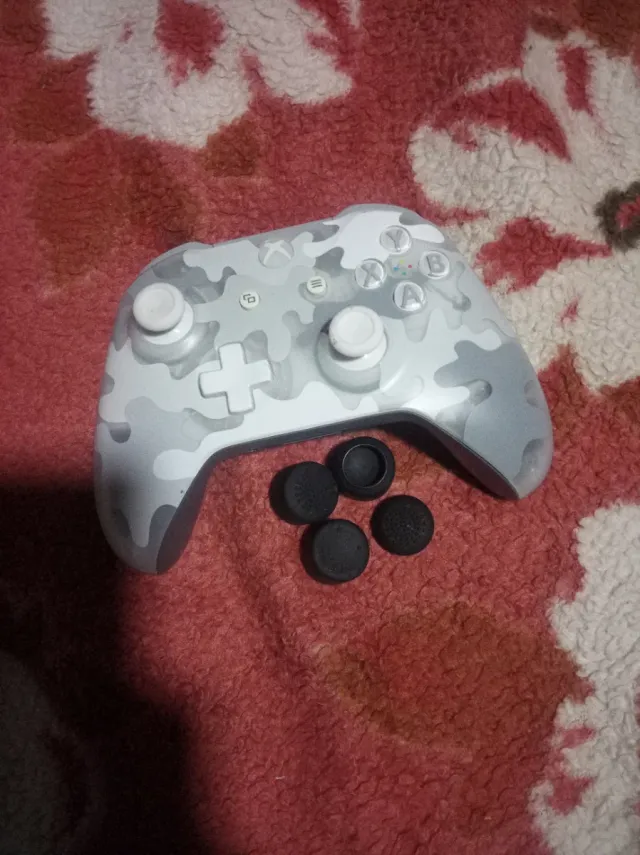 Mando Xbox One Camuflaje Gris/Blanco
