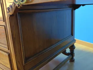 Escritorio de madera restaurado