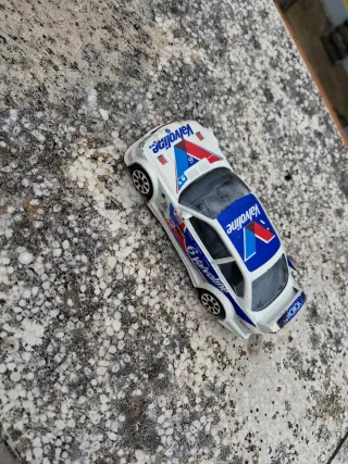 2 Macchinine da corsa rosse e bianche 7€ l'una