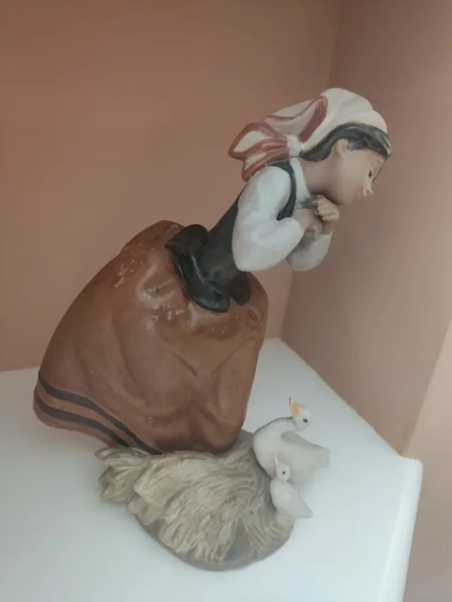 Figura Lladro Niña con Patos