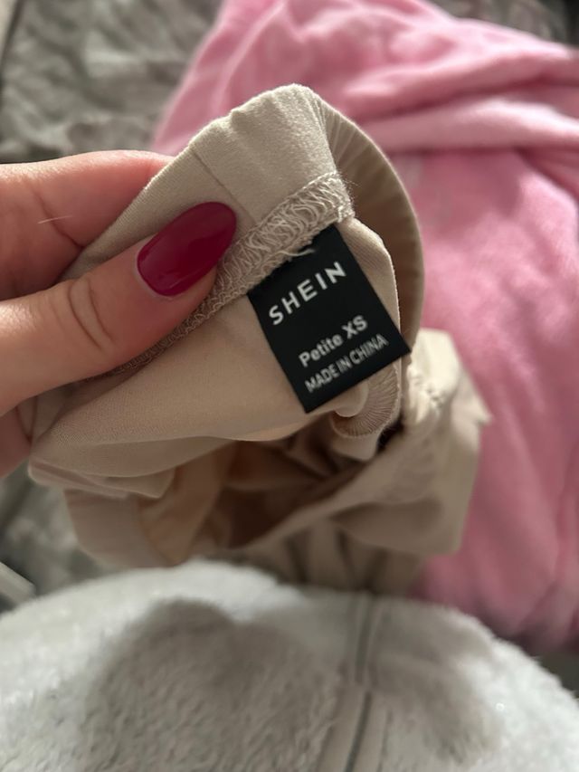 Pantalón ancho beige